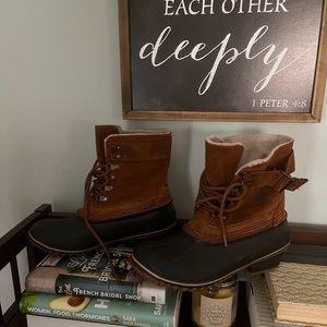 SOREL winter fancy lace up boots